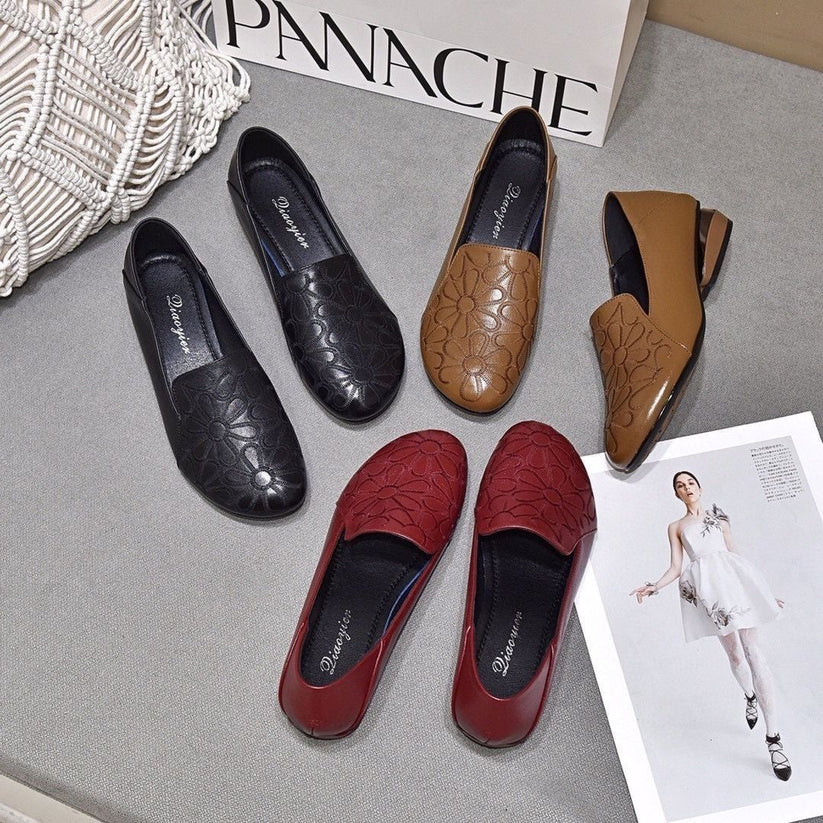 Valeria - Zapatos de piel con tacón bajo bordados